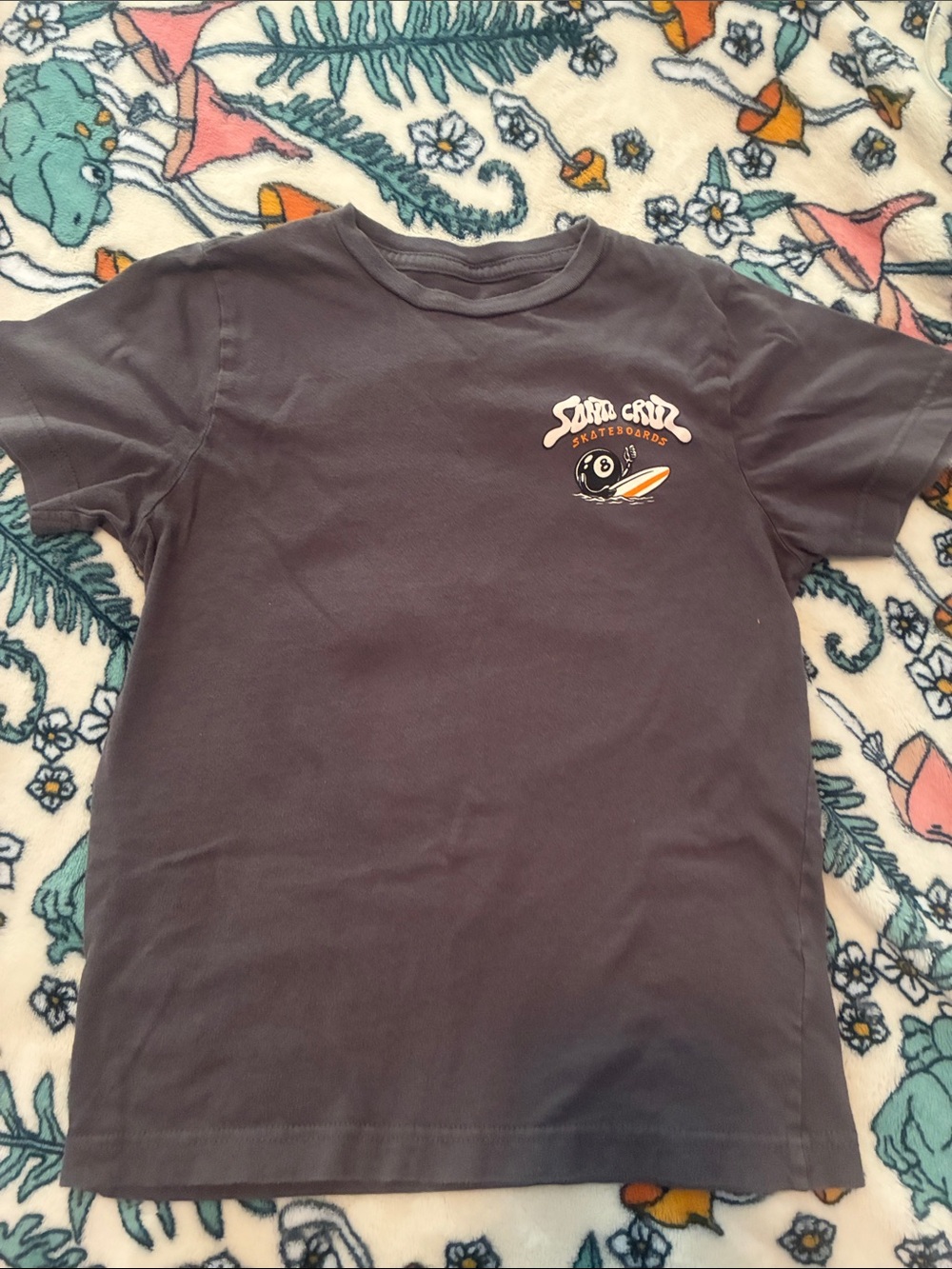 Youth girls small Santa Cruz skate T shirt